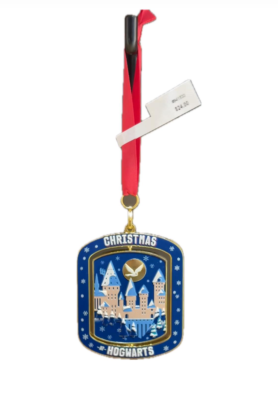Universal Studios Harry Potter Hogwarts by Night Christmas Ornament New with Tag