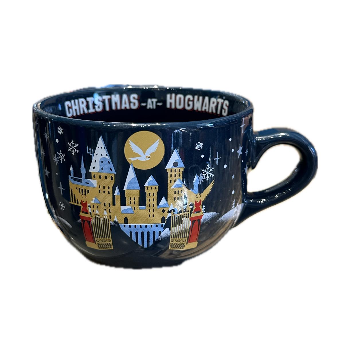 Universal Studios Harry Potter Christmas at Hogwarts Holiday Coffee Mug New