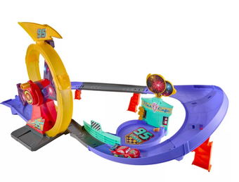 Disney Pixar Cars Race Lightning McQueen Celebration Raceway Playset Toy New