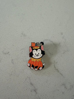 Disney Parks 2026 Figaro w Pumpkin Cats and Dogs Halloween Costume Mystery Pin