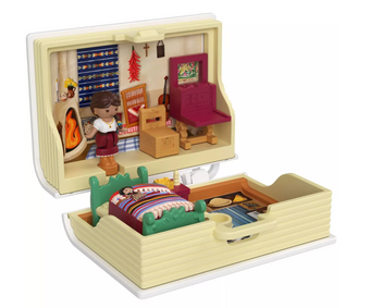 Polly Pocket x American Girl Dolls Playset Keychain Samantha Kirsten Josefina