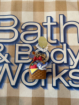 Bath and Body Works Disney Snow White Basket Pocket * Bac Holder Keychain New