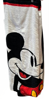Disney Parks Mickey Mouse Beach Towel New With Tag