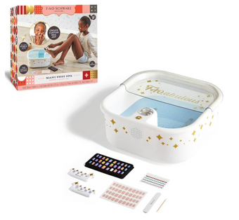 FAO Schwarz Pampered Manicure and Pedicure Spa Beauty Set New With Box