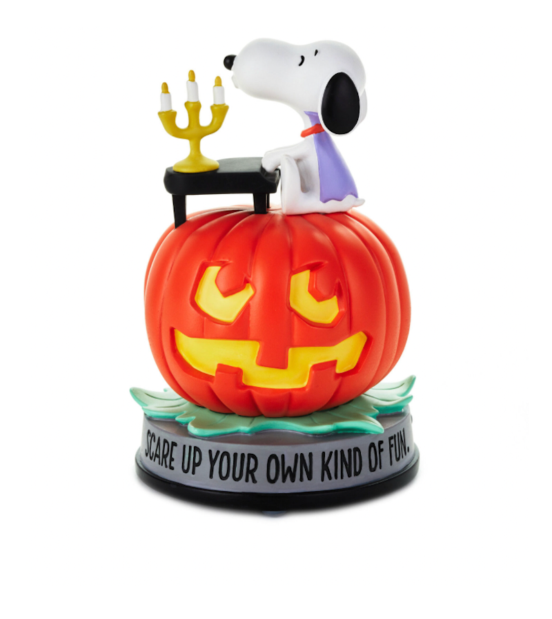 Hallmark Halloween Peanuts Spooky Snoopy Figurine With Sound New with Tag