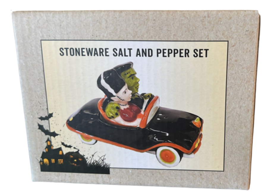 Cracker Barrel Stoneware Halloween Salt And Pepper Set New With Box