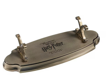 Universal Studios Harry Potter Single Wand Stand New With Tag
