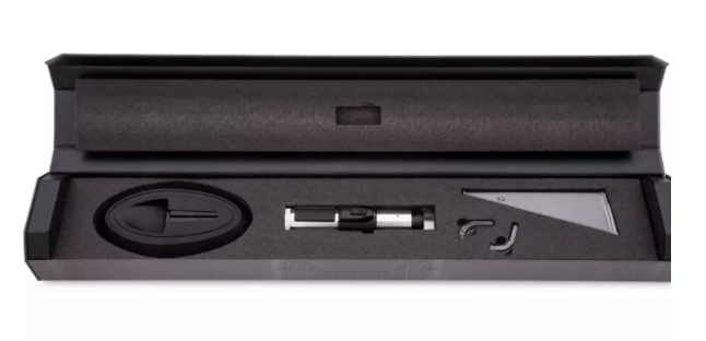 Disney Parks Yoda Legacy LIGHTSABER Hilt Set – Star Wars New