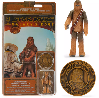 Disney Parks Chewbacca Action Figure Comic Book Set Star Wars Galaxy Edge New