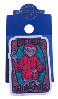 Universal Studios E.T. Extra Terrestrial Wood Block Red Hoodie Pin New With Card
