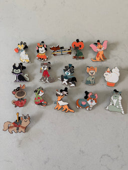 Disney Parks 2026 WDW Cats and Dogs Halloween Costume Mystery Full Pin Set of 16