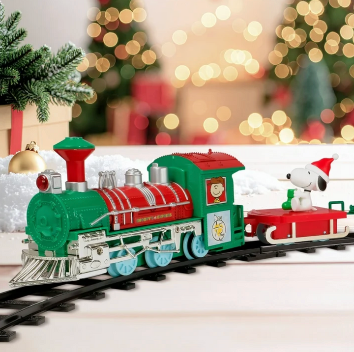 Disney Peanuts Snoopy 12 Piece Holiday Christmas Express Train Set