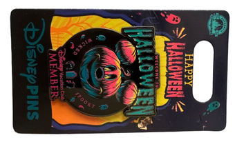 Disney Parks 2023 Happy Halloween Pumpkin Vacation Club Members Pin New w Card