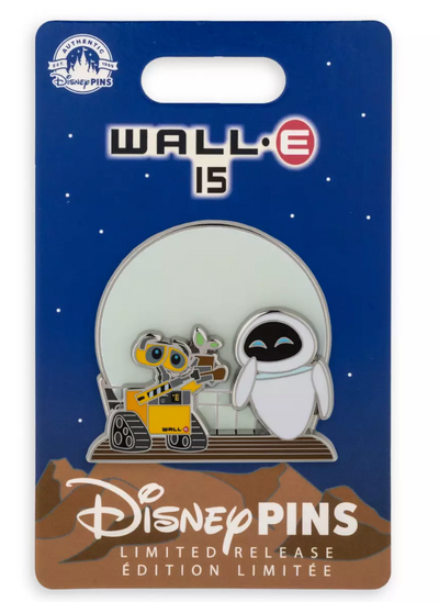 Disney Parks WALL•E and E.V.E. Glow-in-the-Dark Pin – WALL•E 15th New with Card