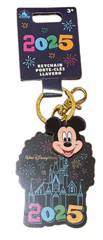 Disney Parks 2025 Mickey Mouse And Friends WDW Castle Keychain New With Tag