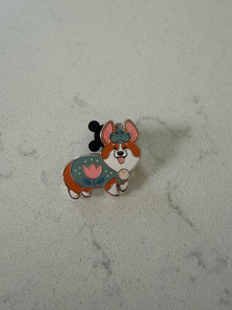 Disney Parks 2026 It's Small World Dog Cats Dogs Halloween Costume Mystery Pin