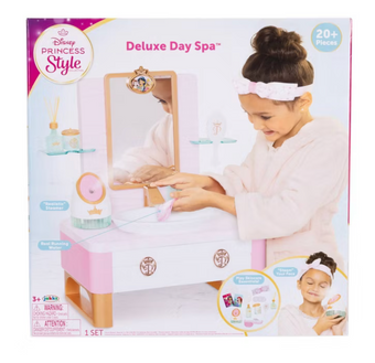 Disney Princess Deluxe Day Spa Style Set New with Tag