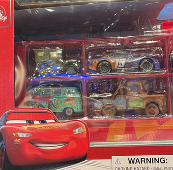 Disney Parks Pixar Cars Mack Die Cast Carrier Hauler Gift Set of 8 New With Box