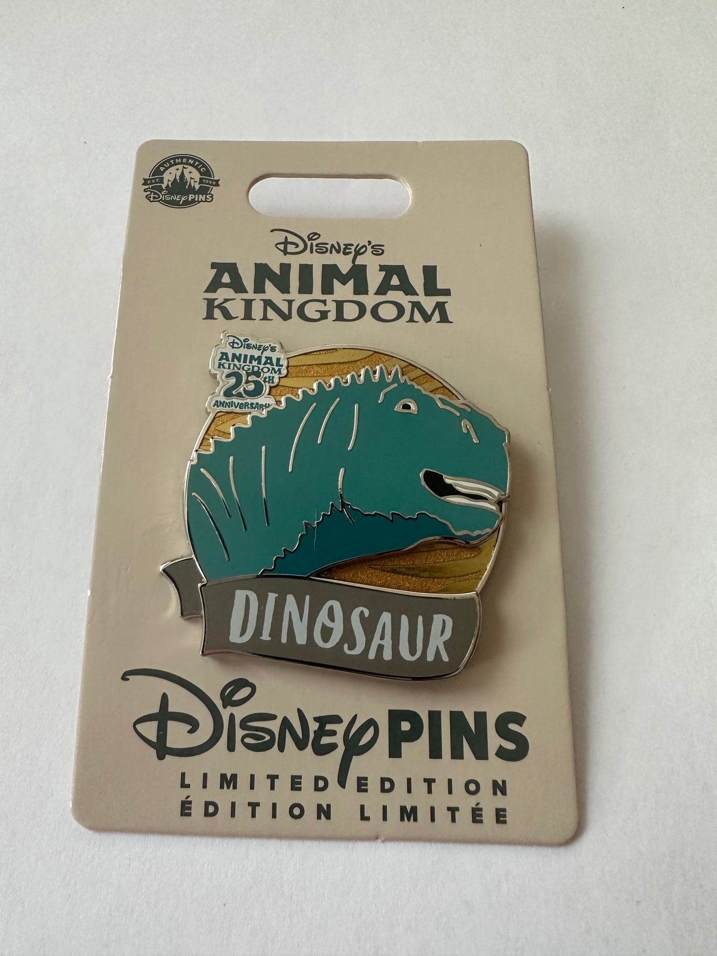 Disney Parks 25th Animal Kingdom Dinosaur Limited Edition Pin New Card