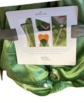 Hallmark Disney Hocus Pocus Winifred Sanderson Hooded Blanket 74x52 New with Tag