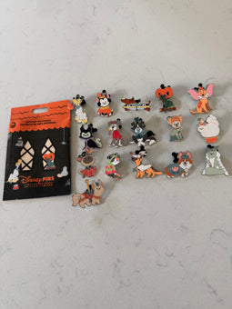 Disney Parks 2026 WDW Cats and Dogs Halloween Costume Mystery Full Pin Set of 16