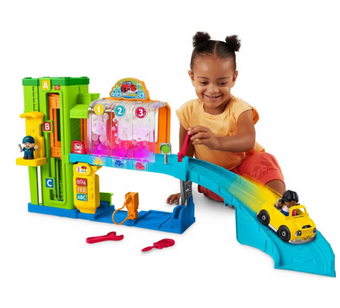 Little People Garage Doll Playset Toy New With Box