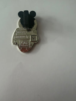 Disney Parks 2024 Mickey Hidden Pixar WALL-E EVE Pin New