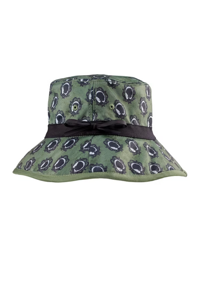 Universal Studios Monsters the Bride of Frankenstein Reversible Bucket Hat New