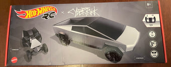 Mattel Creations Hot Wheels Tesla Cybertruck RC x 1:10 & Cyberquad Scale New