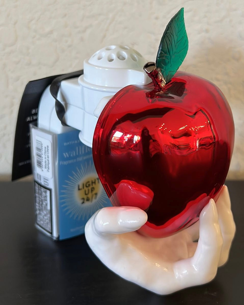 Bath and Body Works Evil Apple Light Up Wallflowers Plug New with Tag