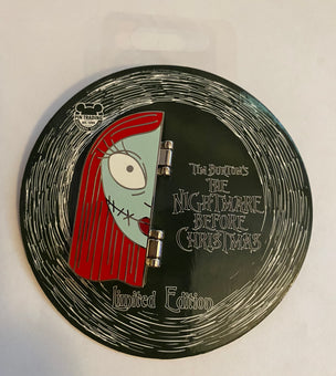 Disney Parks Halloween Sally Hinged Limited Edition Pin New with Card