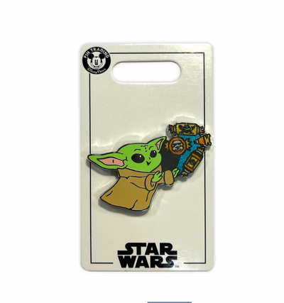 Disney Parks Halloween Stars Wars The Mandalorian The Child Pin New with Card