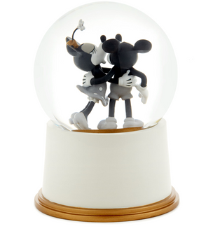Hallmark Valentine Disney Mickey and Minnie My Heart Found You Snow Globe New