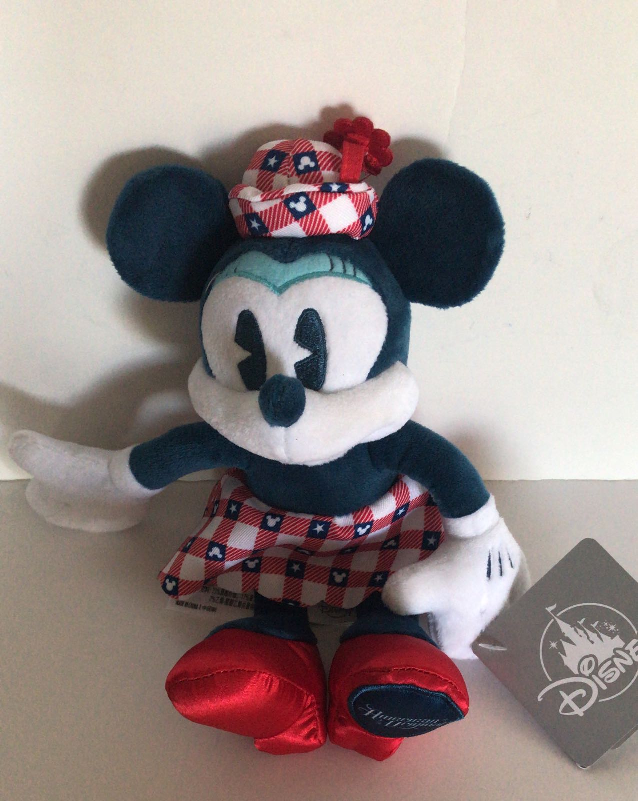 Disney Parks 9inc Minnie Mouse Americana Plush New with Tags