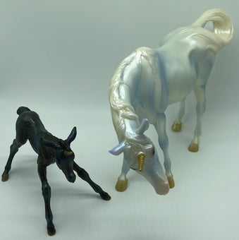 Breyer Horses 2021 Diadem and Alcor Unicorn Mare and Foal Gift Set New with Box