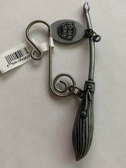 Universal Studios Harry Potter Nimbus 2001 Broom Christmas Ornament New Tag