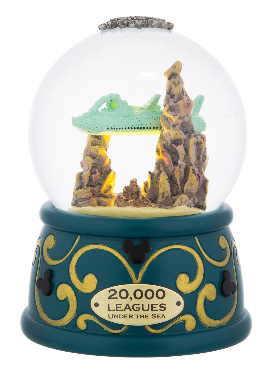 Disney Parks 20,000 Leagues Under the Sea Nautilus Snowglobe New