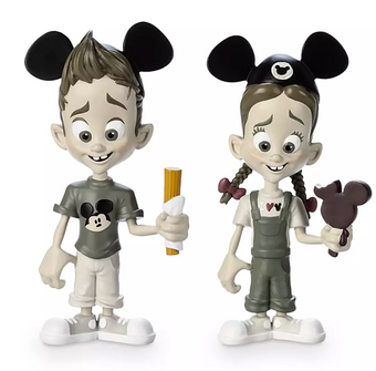 Disney Parks Making Mickey Memories Figure by Noah New with Box