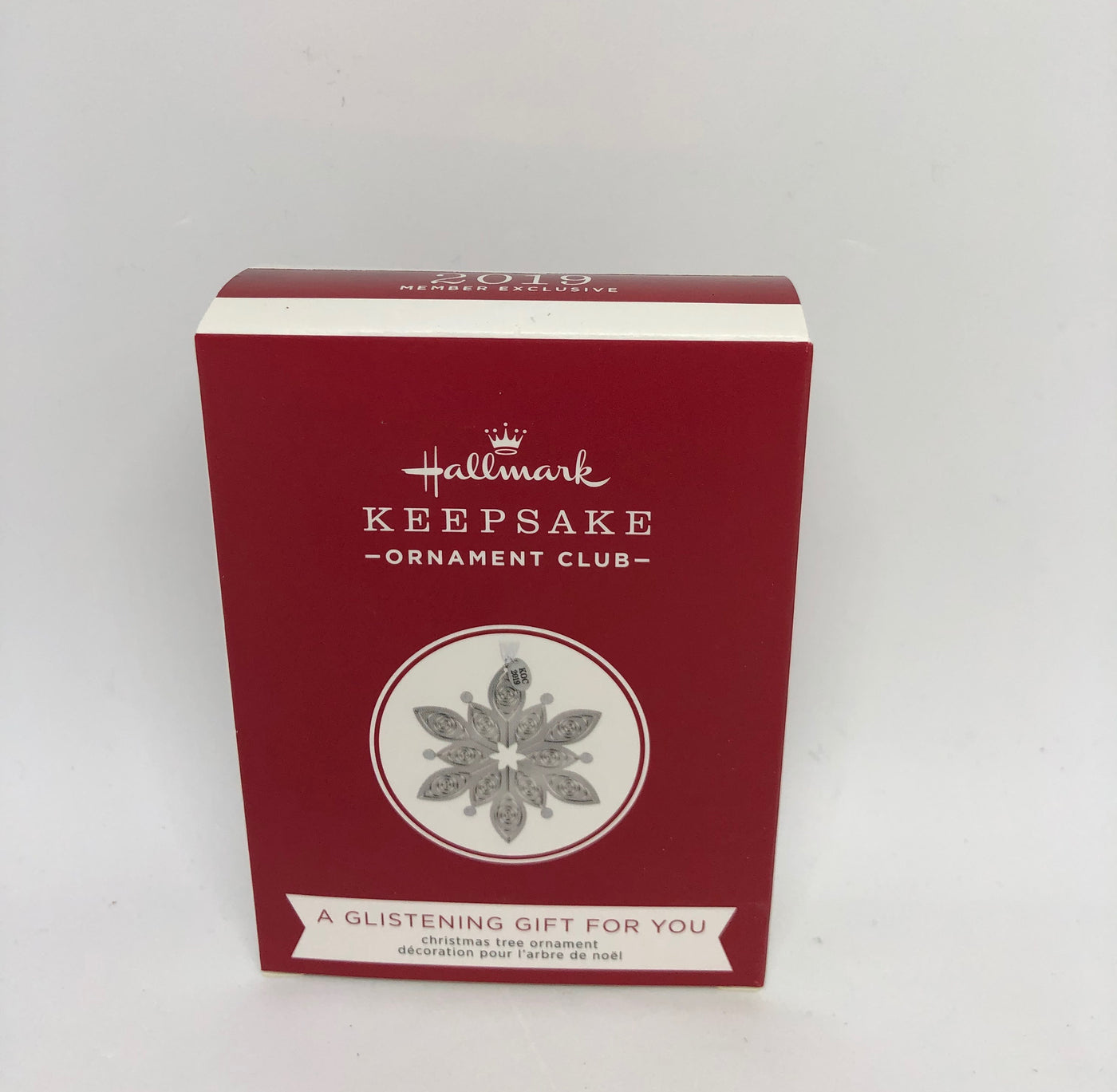 Hallmark Keepsake 2019 A Glistening Gift for You Limited Christmas Ornament New