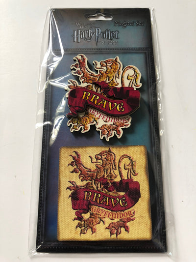 Universal Studios Harry Potter Gryffindor Brave Wood Magnet Set New with Card
