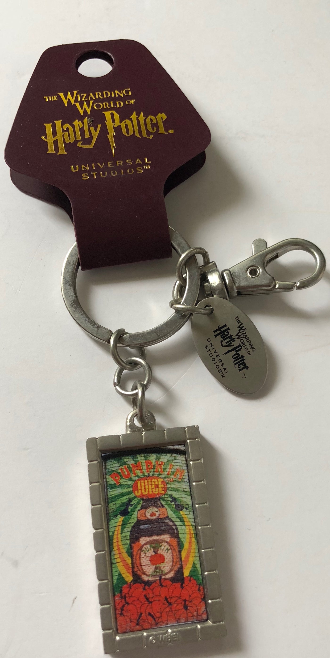 Universal Studios Harry Potter Pumpkin Juice Metal Keychain New with Tags