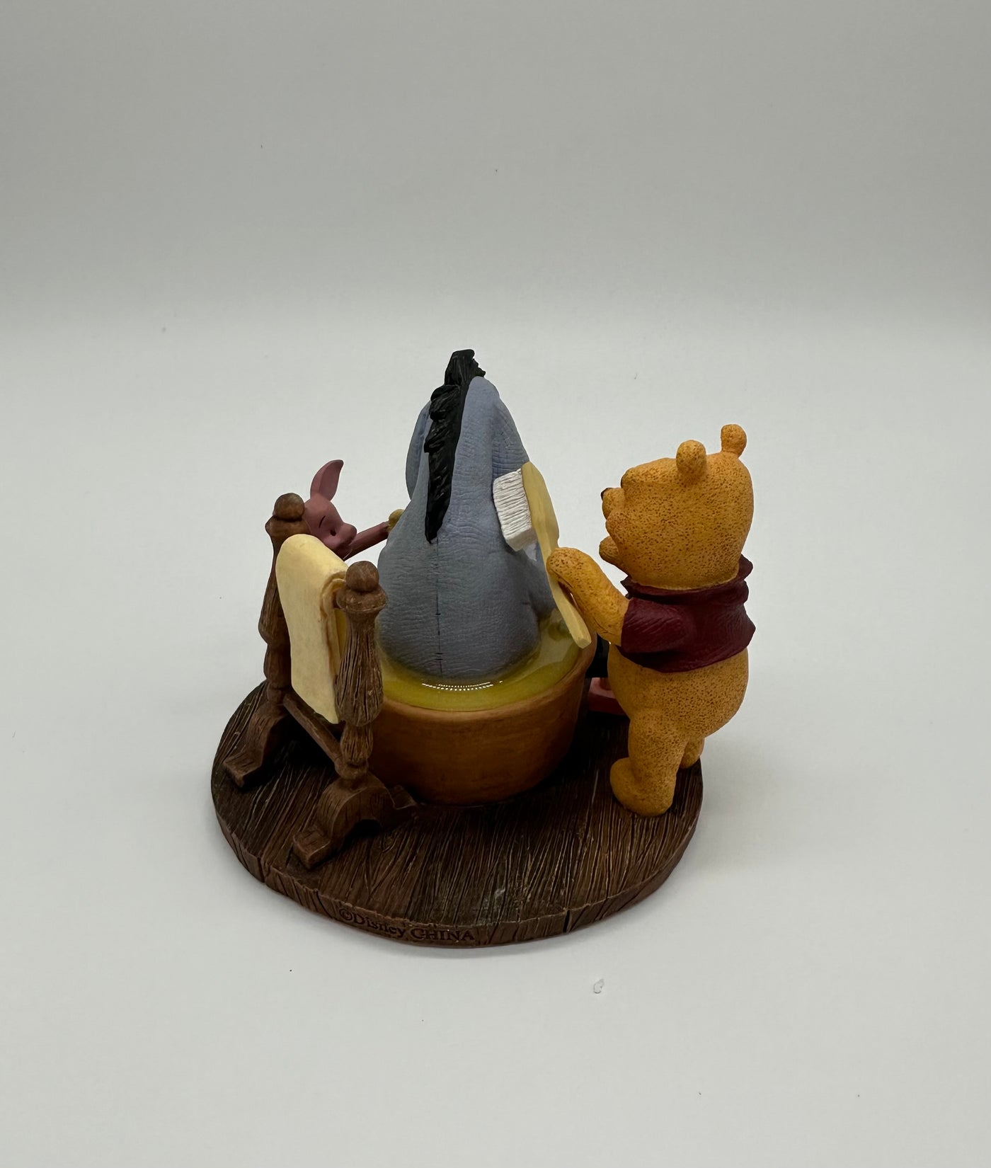 Disney Store Rare Simply Pooh Winnie Wash Away Your Troubles Figurine New w Box