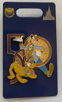 Disney Walt Disney World 50th Anniversary Goofy and Pluto Pin New with Card