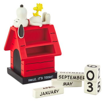 Hallmark Peanuts Snoopy Smile Doghouse Resin Perpetual Calendar New