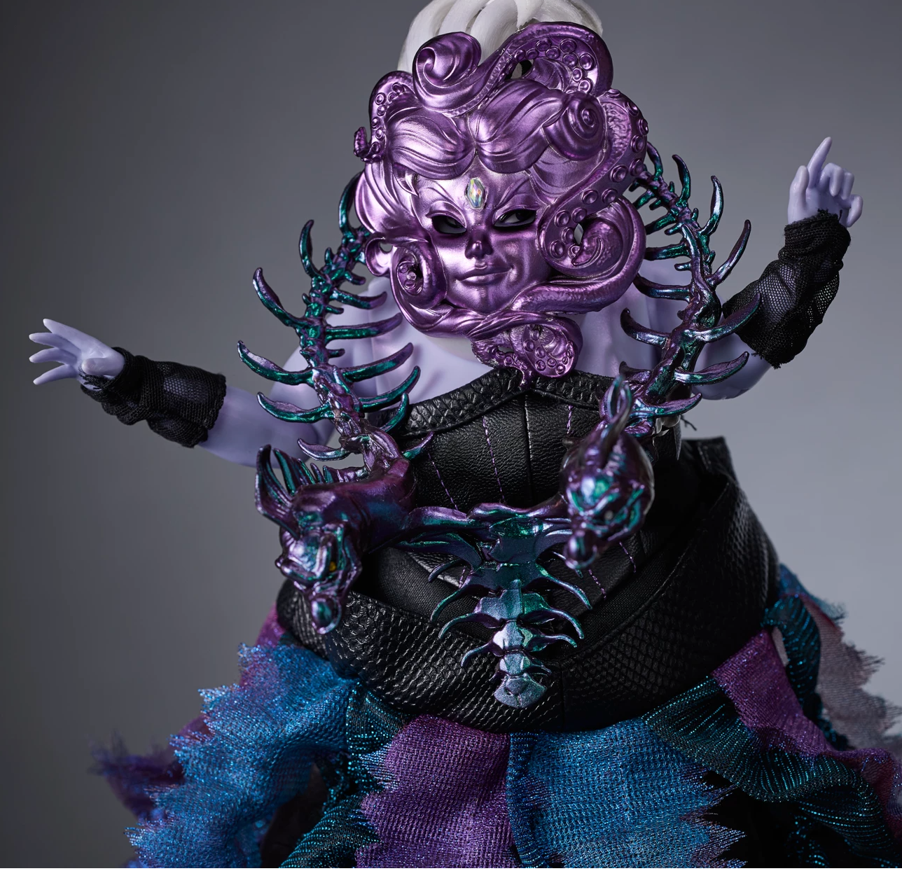Disney Designer Midnight Masquerade Villains Ursula Limited Doll New with Box