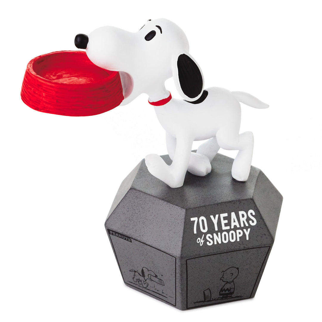 Hallmark Peanuts 70 Years of Snoopy 1960s Limited Edition