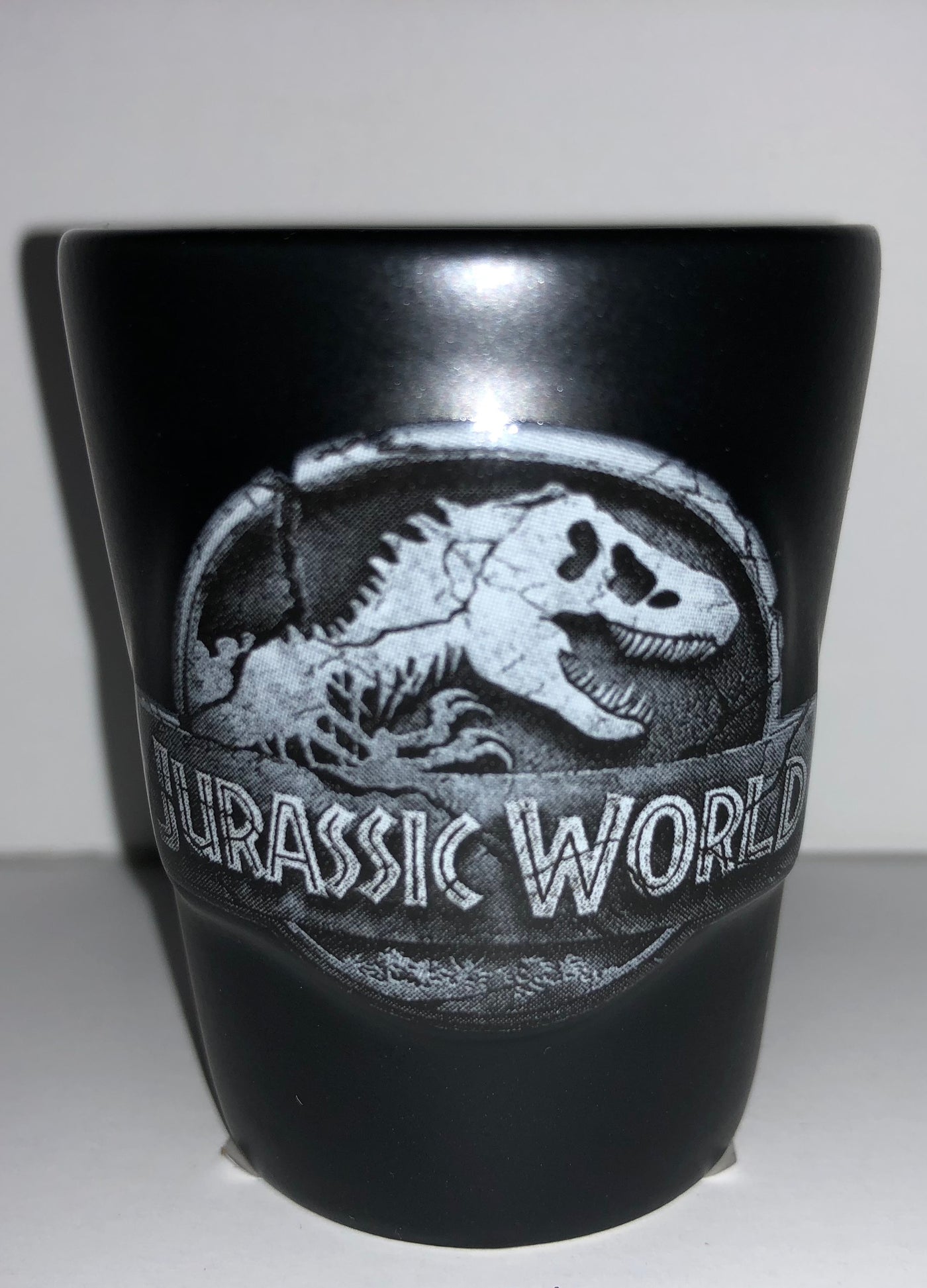 Universal Studios Jurassic World Fallen Kingdom Ceramic Shot Glass New