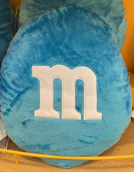 M&M's World Blue Pillow M New with Tags – I Love Characters