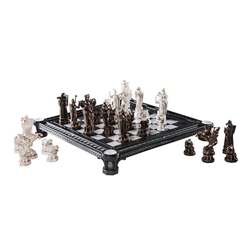 Universal Studios The Wizarding World Harry Potter Collectible Wizard Chess Set