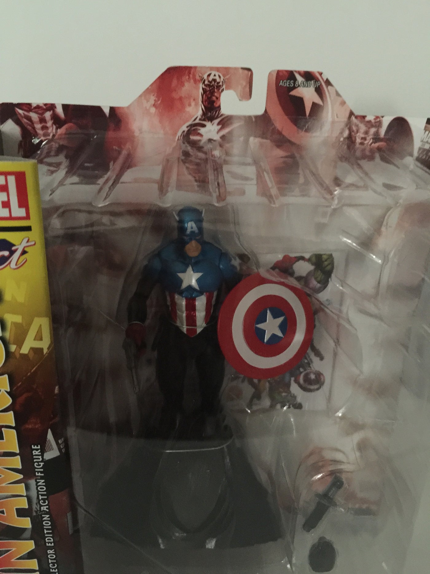 Disney Store Captain America Action Figure Marvel Select 7'' New With Box